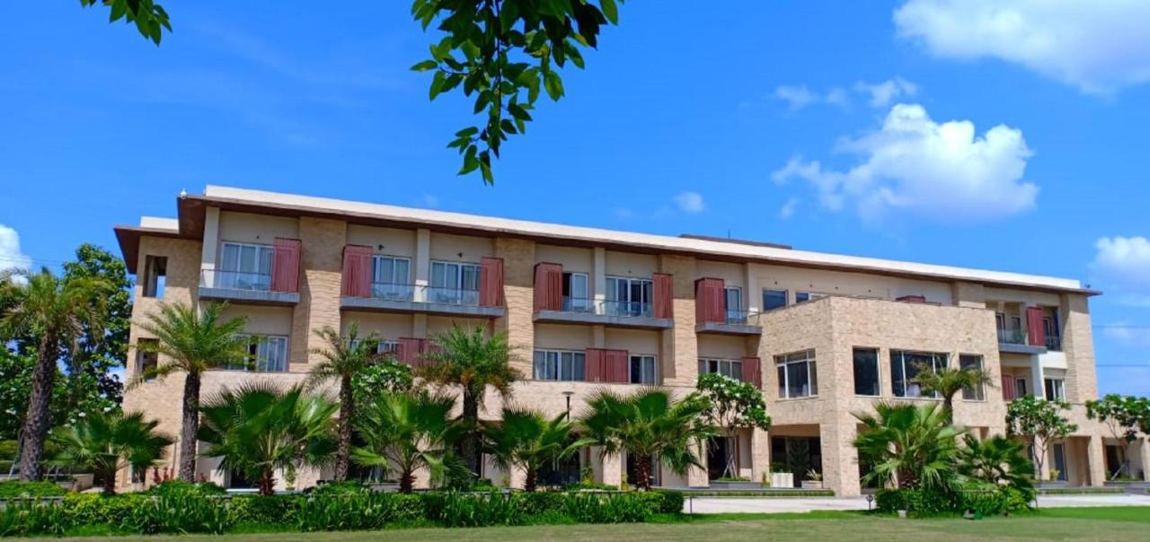 Ritz Resort, لاكناو المظهر الخارجي الصورة